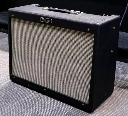 Fender - Hot Rod Deluxe IV 40W 1x12 Tube Combo Amplifier - Black 3